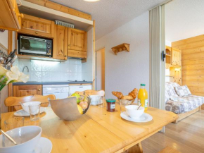Apartment Arcelle 508 by Interhome